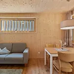 Wood Design Апартаменты *